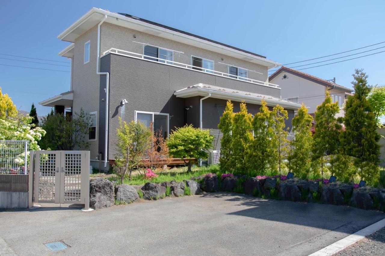 Guesthouse　You&I Fujikawaguchiko Exteriör bild