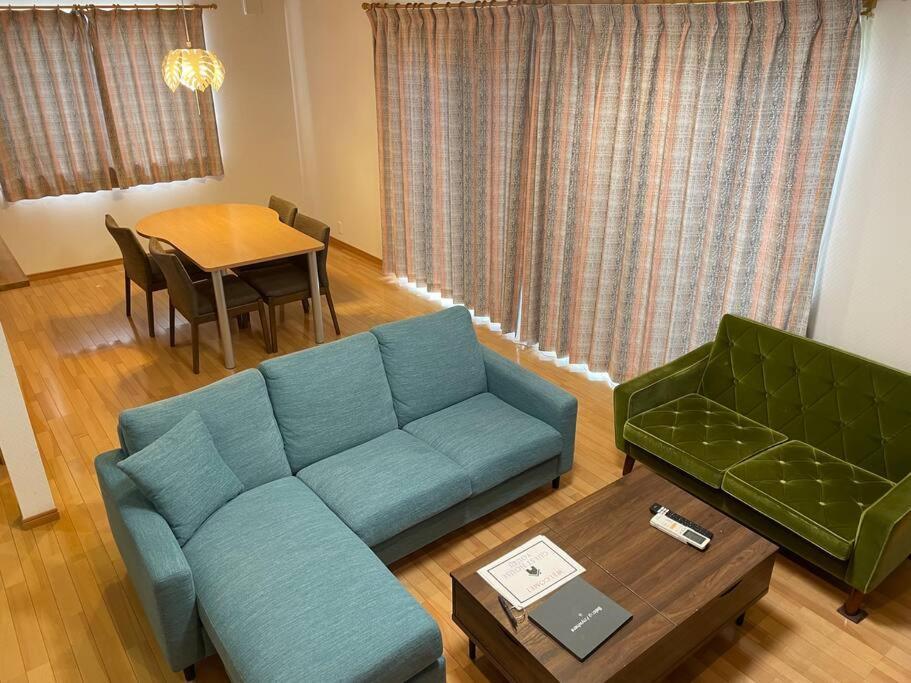 Guesthouse　You&I Fujikawaguchiko Exteriör bild